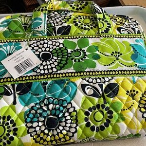 Vera Bradley - Hanging organizer lime’s up